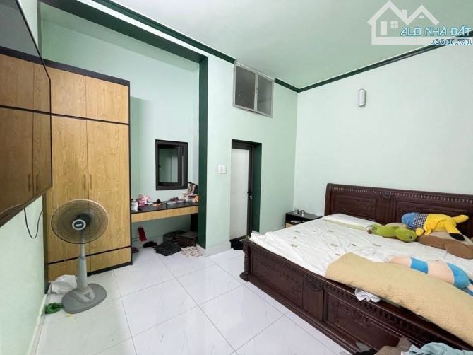♦🏡Siêu Phẩm Dân Xây Thạch Bàn - oto tránh - 3 Tầng Giá 12 tỷ Chủ Cần Bán Gấp - 3