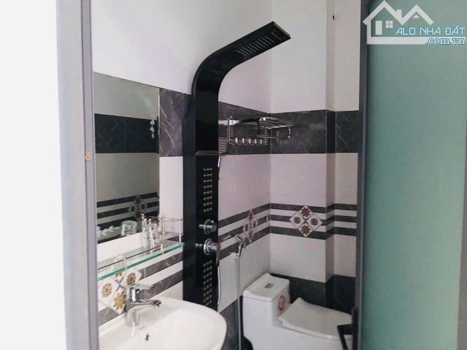NGAY HIỆP THÀNH CITY 95M2 3 LẦU 4PN  SÂN ĐẬU XE HƠI TẶNG FULL NỘI THẤT - 3