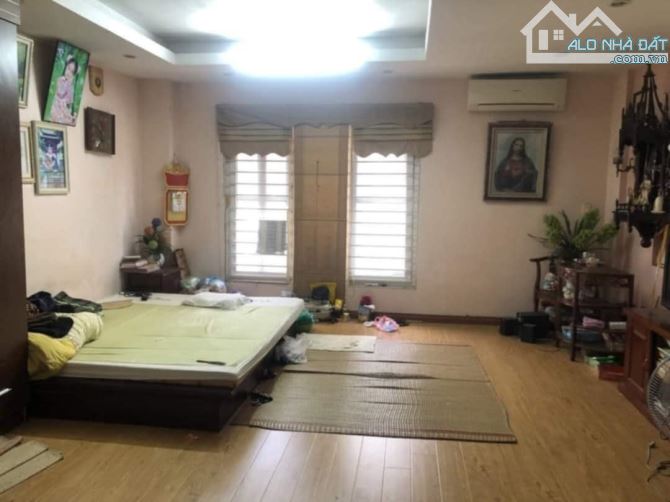 Bán nhà dân xây, lô góc 3 thoáng, GARA, KD. Lạc Long Quân, CG, 45m2x5T, MT4.5m. Chỉ 7.5 tỷ - 3