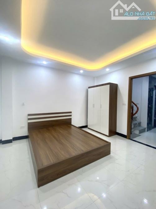 BÁN CCMN YÊN XÁ DÒNG TIỀN 70TR/ THÁNG 52M 8 TẦNG THANG MÁY GIÁ CHÀO 10.1 TỶ - 3