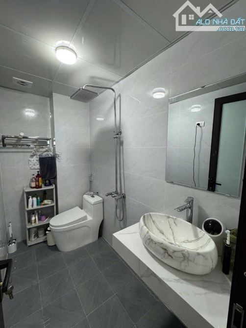 Bán nhà 6 tầng mặt phố Lê Quý Đôn 40m2. Giá 13.5 tỷ. Full nội thất có thang máy - 3
