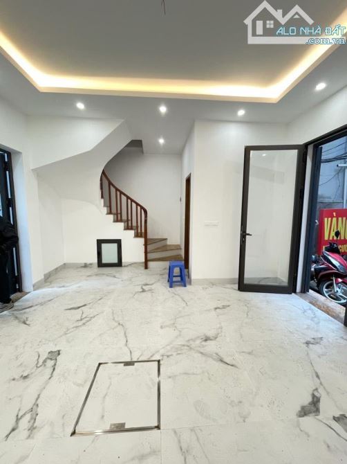 Láng - 1 nhà ra phố, nhà mới kính coong - 62m*5T - 12 Tỷ - Không đăng ảo - 3