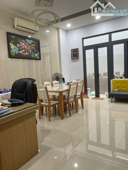 LÊ ĐỨC THỌ - GÒ VẤP. GẤP BÁN BIỆT THỰ SÂN VƯỜN  ( 7.3 x 20 ) ~ 146 M2 - 4 Tầng - 17 Tỷ - 3