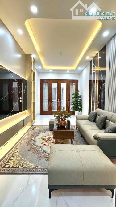 TÂN MaI- HoÀNG MaI -NHà XinH 40m -GIÁ YÊU - ĐÓN LỘC VÀNG - 3