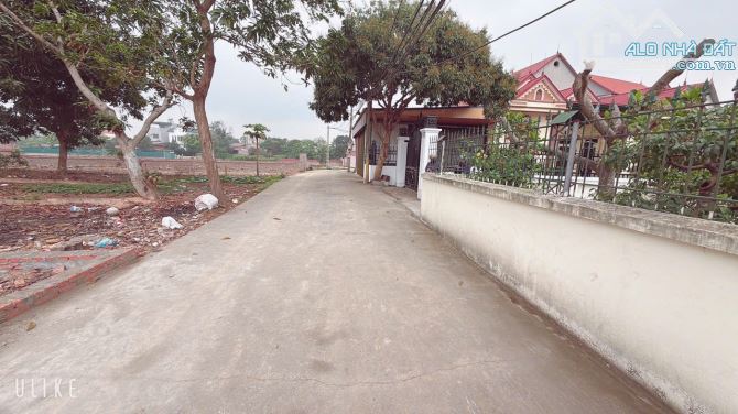 Lô đất Vị trí vàng rơi tiền là thắng dt 80,9 m đường thông rộng 6 m - 3