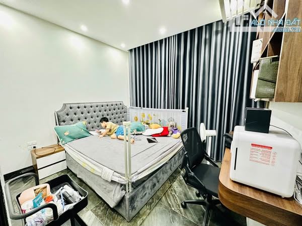 SIÊU HIẾM NHÀ NGUYỄN KHOÁI, 45M, 3T, MT 4,3M, Ô TÔ, MỚI, Ở SƯỚNG, CHỈ 6,2 TỶ. - 3