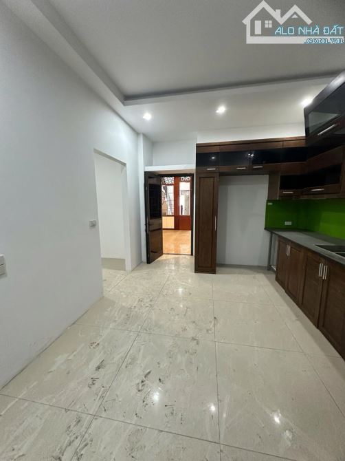 BÁN NHÀ NGUYỄN VĂN CỪ - 109M2×5 TẦNG, MT 8M - 21 TỶ. - 3