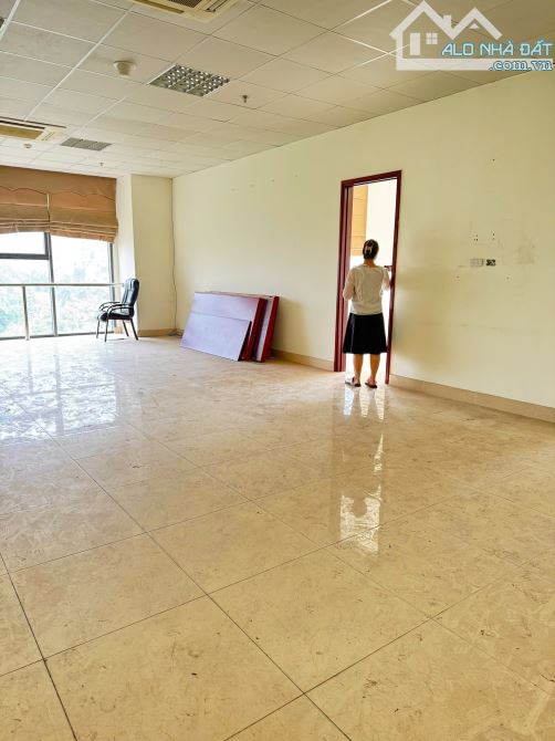 CHO THUÊ VĂN PHÒNG NGUYỄN VĂN HUYÊN GIÁ 5 TR- 10 TRIỆU - 3