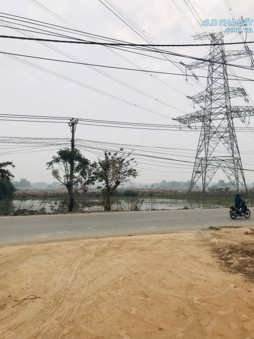 Khu đấu giá Dục Tú , view khu công nghiệp, 70m2 trục liên xã - 3