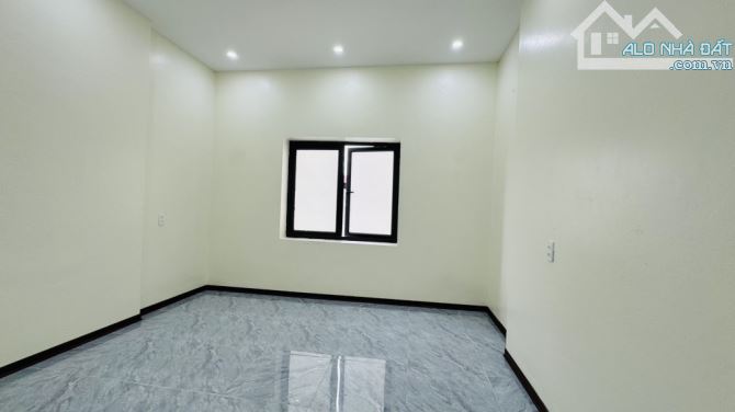 CẦN BÁN GẤP 💥💥NHÀ 3 TẦNG MỚI -MẶT QUỐC LỘ 38 PHƯỜNG HỒ-THUẬN THÀNH - VỈA HÈ - KINH DOANH - 3