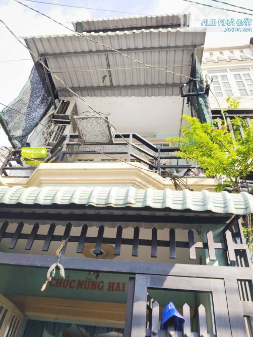 NHÀ 3 TẦNG 6PN – HẺM THÔNG TÂN CHÁNH HIỆP, Q12 - GẦN CVPM QUANG TRUNG – 47m² - CHỈ 2.7 TỶ - 3