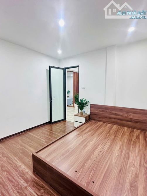 BÁN TT THANH XUÂN BẮC,ÔTÔ ĐỖ CHÂN CẦU THANG,NHÀ ĐẸP FULL NT Ở NGAY,72M,2PN,2WC,GIÁ 2,59 TỶ - 3