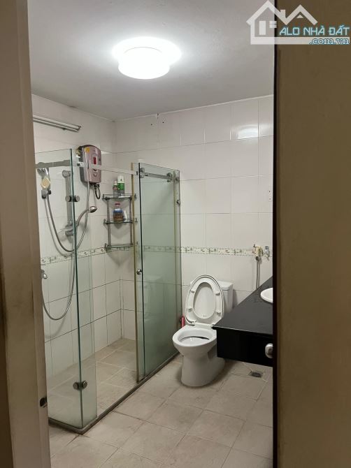 Cho thuê nhà ngõ ô tô Vũ Hữu, 3 tầng x 70m2, 4 ngủ, 15 Triệu, ở nhóm 8 người, VP c.ty - 3