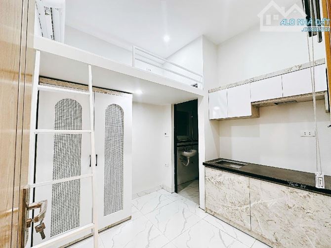 TOÀ CHDV CAO CẤP TẠI CẦU GIẤY - 6 TẦNG THANG MÁY - GiAO THÔNG THUẬN TIỆN - 3