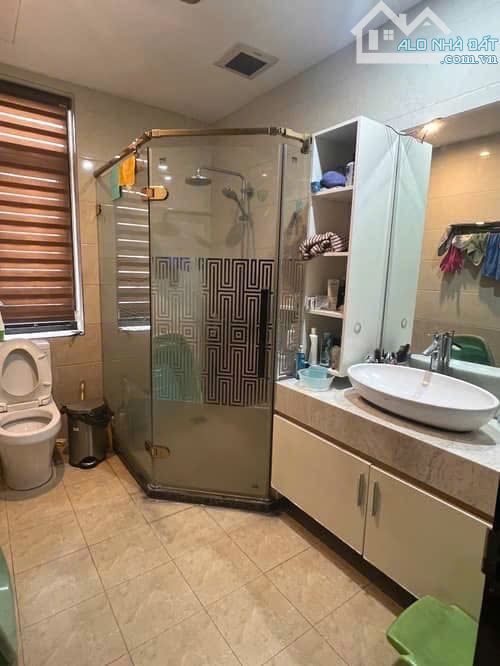 HIẾM - NHÀ LIỀN KỀ TRUNG KÍNH CẦU GIẤY 45M² x 5 TẦNG 14 TỶ - 3