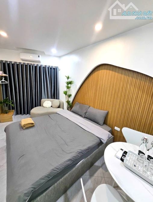 HIẾM !!! BÁN NHÀ THÁI HÀ DÒNG TIỀN 1 TỶ/NĂM - 90M2 - 9 TẦNG THANG MÁY - 7M MẶT TIỀN - VIP - 3