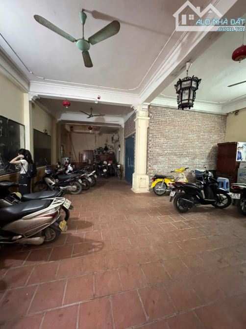 Nhà Thái Hà dòng tiền 125m 5 tầng mặt tiền 8.6 ô tô đỗ cửa 30 tỷ - 3