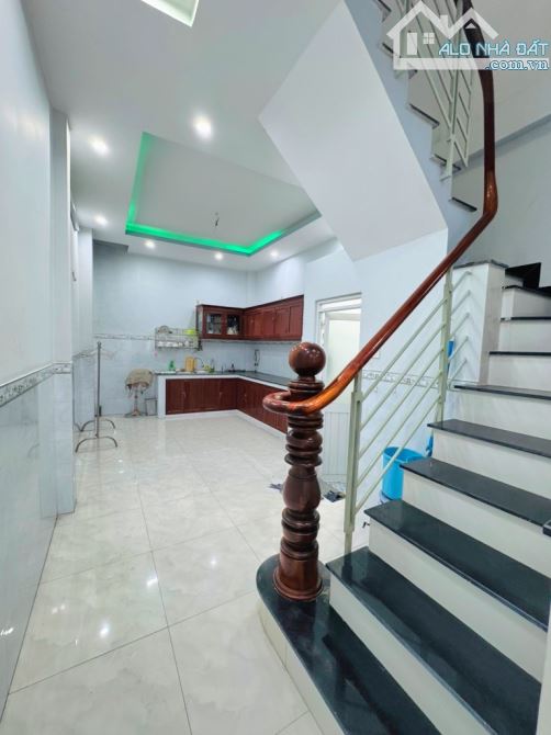 BÁN NHÀ ĐẸP CẠNH TỈN.H LỘ 10 - KH.U TÊ.N LỬ.A - HẺM XE HƠI - DTSD 84M2 - 3