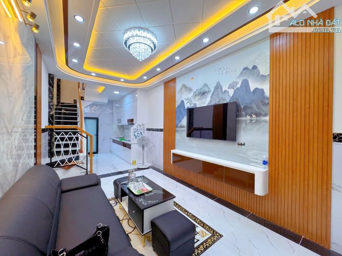 Nhà mới xây cực kỳ đẹp. Hẻm 30 Thích Quảng Đức P.5. Giá quá rẽ 6 tỷ 5 - 3