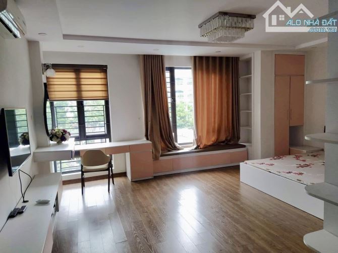 Bán nhà phân lô Hoàng Quốc Việt 45m x 5T ô tô tránh nhau giá chỉ 18 tỷ - 3
