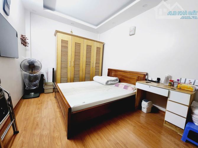 BÁN NHÀ RIÊNG ĐỘI CẤN - BA ĐÌNH, 10M MẶT PHỐ, Ô CHỜ THANG MÁY, 46M*5 TẦNG, 9.3T - 3