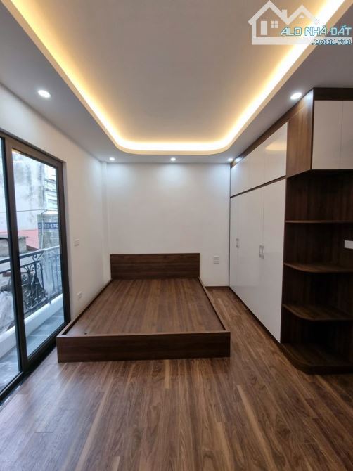 Bán nhà Tân Mai – Hoàng Mai, DT 30M x 5 tầng, Full nội thất, ngõ 3 gác, gần phố - 3