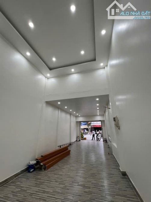 MẶT TIỀN KÊNH TÂN HOÁ - KINH DOANH TUYỆT VỜI - NHÀ C4 MỚI - 95M2 - GIÁ CHỈ 10.5 TỶ  +  Địa - 3