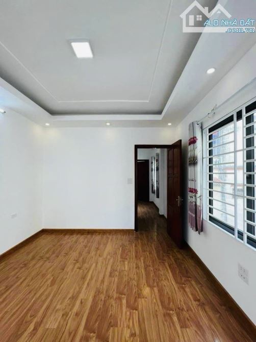 Hơn 4 tỷ nhà gần HXH Thích Quảng Đức gần chợ Cây Quéo 4 tầng kết cấu tốt 30m2 - 3