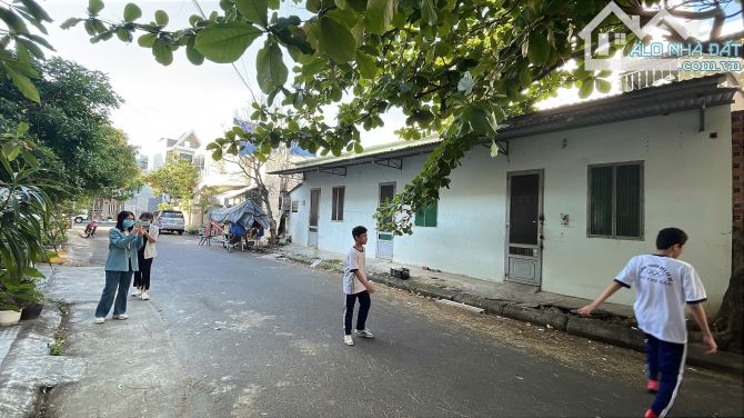 Bán đất sẵn nhà cũ ngang 15m sát khu đô thị phước long đường oto - 3