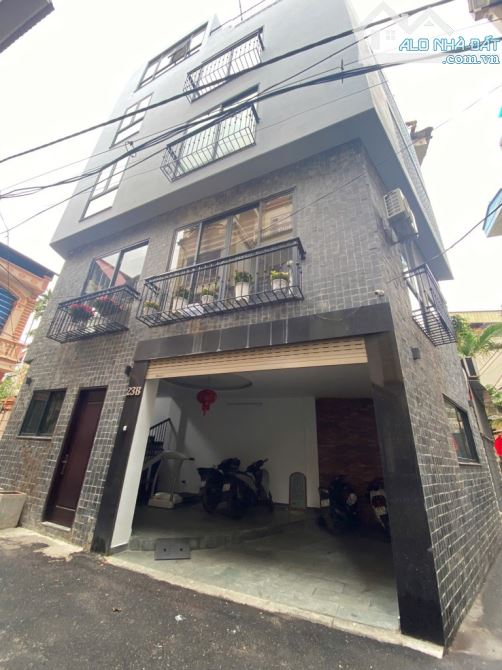 TT LONG BIÊN - PHỐ NGUYỄN VĂN CỪ - NHÀ DÂN XÂY , 3 THOÁNG , MỚI SIÊU ĐẸP - OTO VÀO NHÀ - 3