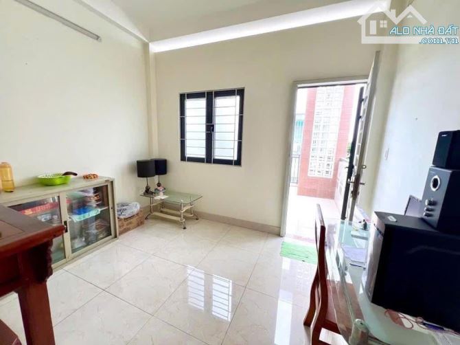 NHÀ 3 TẦNG - CĂN GÓC 3 MẶT HẺM XE HƠI 6M - ĐỐI DIỆN CHUNG CƯ 4S LINH ĐÔNG - 3