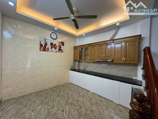 Bán nhà ngọc thụy 45m 4 tầng 4 ngủ full đồ giá rẻ - 3