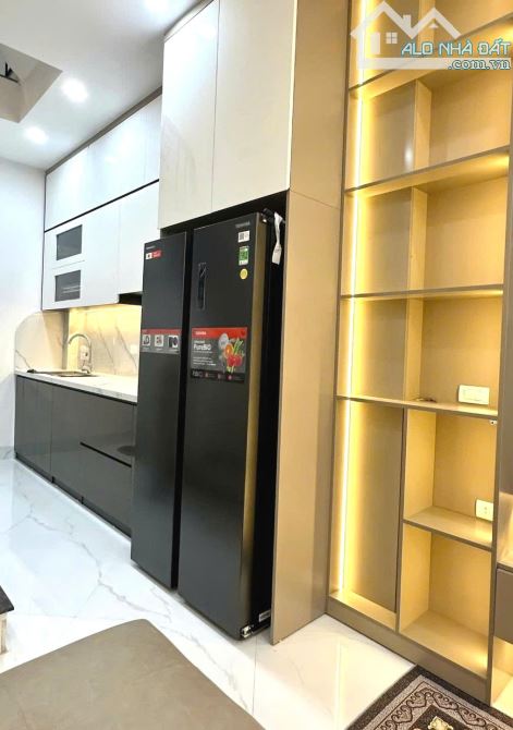 NGUYỄN CHÍNH - NHÀ MỚI - NGÕ THÔNG, LÔ GÓC, TRƯỚC NHÀ 3M - 20M RA ÔTÔ TRÁNH- 36M2 - 5TẦNG - 3