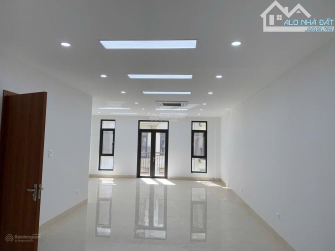 Cho thuê nhà mặt phố Tố Hữu Him Lam Vạn Phúc, 95m2 * 7 tầng, có thang máy điều hòa - 3
