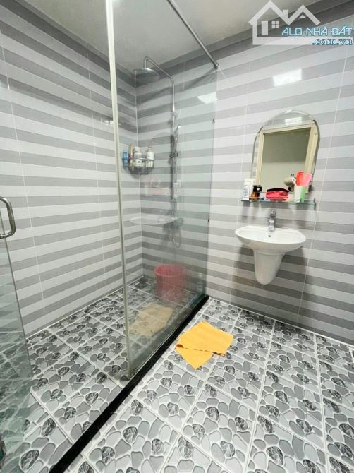 Nhà full nội thất Nguyễn Tiểu La, 3 Lầu ST, 3PN 3WC, 3.2x10m, 15 Triệu - 3