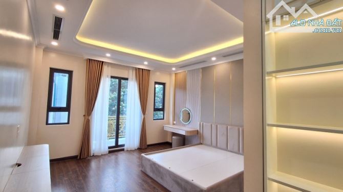 Nhanh Tay , Nhanh Tay . Ô Tô Tránh Nhau Trước Nhà 150m2 mà Giá Chỉ 19 Tỷ - 3