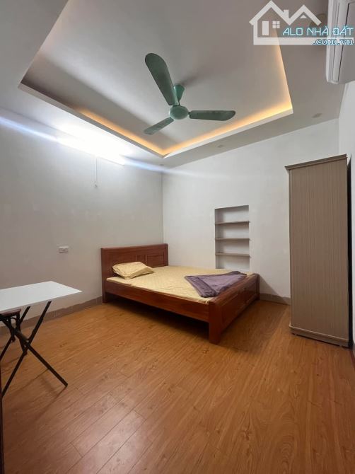 Bán nhà Dịch Vọng Hậu - Ngõ thông - Ba gác - Kinh doanh - 40m2 - 10 tỷ - 3