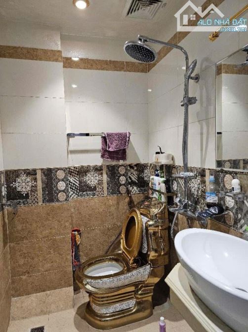 BÁN NHÀ MẶT PHỐ ĐỐNG ĐA VIEW HỒ HOÀNG CẦU - 3