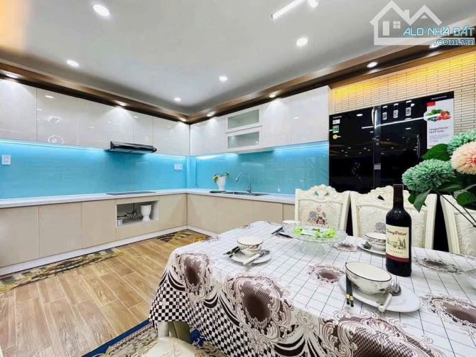 Đi nước ngoài định cư bán gấp nhà ở đường Quang Trung, Tăng Nhơn Phú B, Thủ Đức, giá 3 tỷ - 3