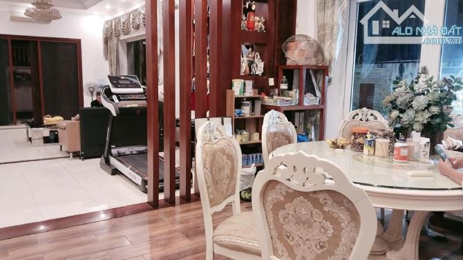 BIỆT THỰ VIP HX Làng Việt Kiều Châu âu  - 2 vỉa hè -  4 mặt thoáng,Nội Thất sang trọng - 3