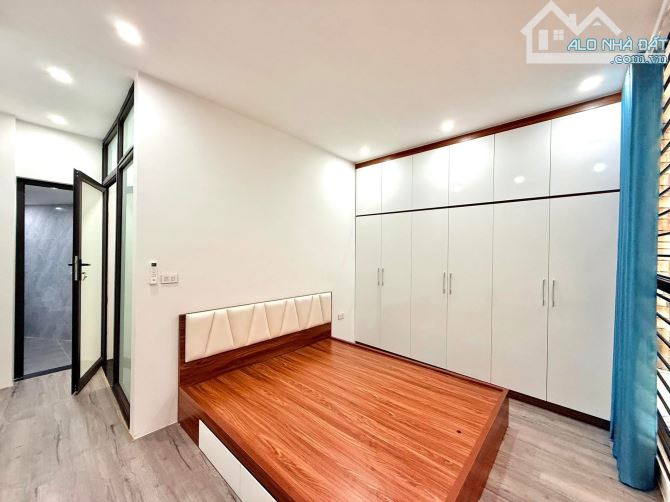 Hơn 6 tỷ có nhà đẹp lõi quận Đống Đa gần Văn Miếu Quốc Tử Giám 30mx4T - 3