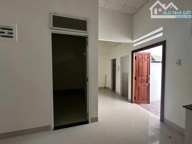 Bán nhà ktái định cư Vĩnh Hiệp và Vĩnh Trung. DT 120m2 ngang 6m. 3PN. Giá bán 3,6 tỷ - 3