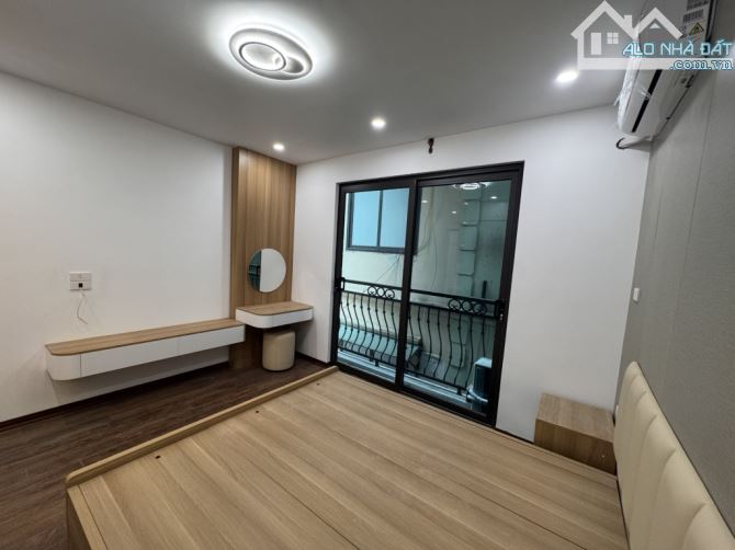 Nhà Hai Bà Trưng 40m2, Lô 8 căn chỉ còn 1 căn duy nhất, 5 tầng thang máy, khu dân trí cao - 3