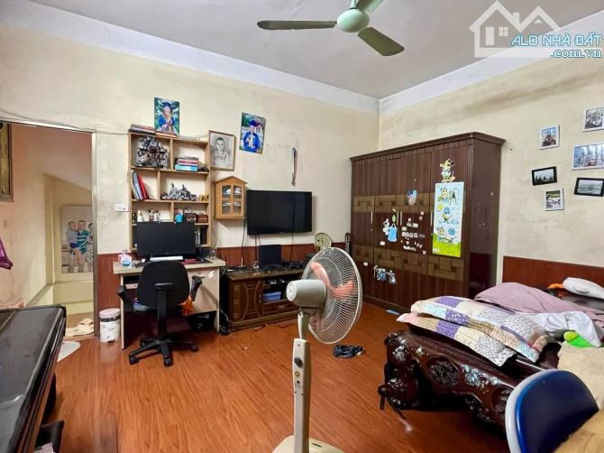 BÁN NHÀ ĐÔNG CÁC HOÀNG CẦU 50m X4 TẦNG MẶT TIỀN 5m - GIÁ: 12.5 TỶ - KINH DOANH Ô TÔ - 3