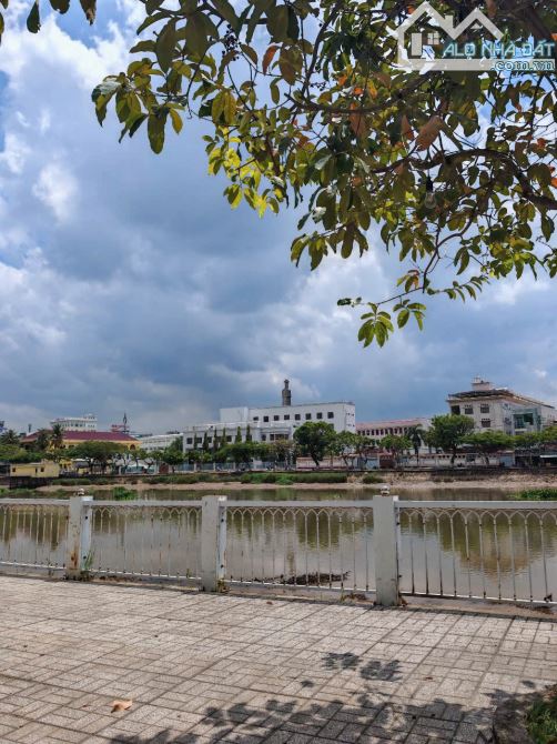 Bán nhà mặt tiền bờ kè Lê Văn Nhung - Mỹ Bình Long Xuyên An Giang - 3