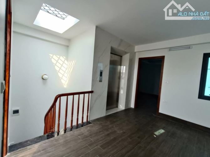 Trần Cung - Lô góc cực thoáng - Ô tô vào nhà - Thang máy - 18.5 tỷ - 3