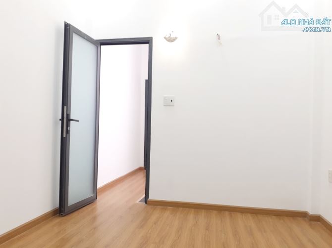Cho thuê nhà 1 lầu 2 phòng hẻm Nguyễn Hữu Cảnh, Bình Thạnh - 3
