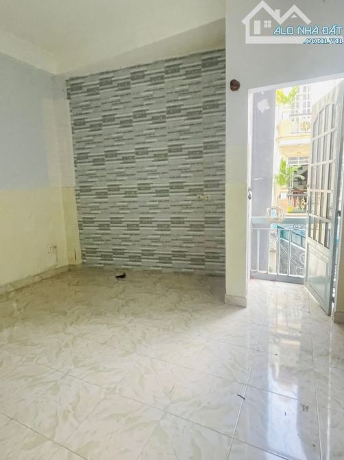 Bán nhà 4 tầng 6PN ngay khu VIP Phan Xích Long- hẻm rộng sát Mặt tiền - 3
