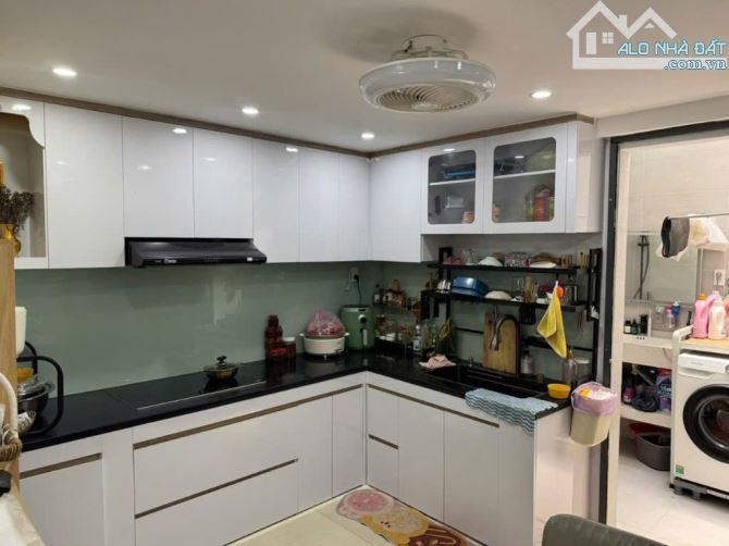 Bán nhà đường 3 tháng 2 P12 Q10 Ngang 4m 50m2 3 Tầng Giá chỉ 8.3 Tỷ - 3