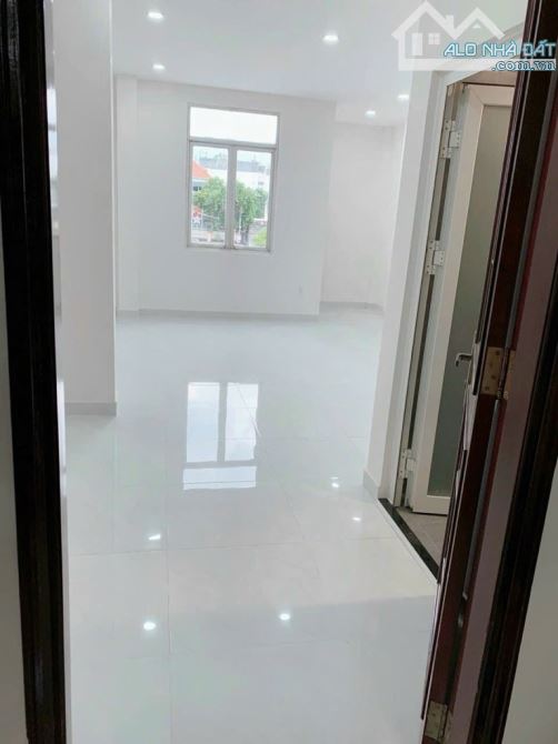 Ngân hàng VCB định giá đất 12.5 tỷ~chào bán 13.2 tỷ 125m2(5x26) nhà 3 tầng Mặt tiền An Hội - 3